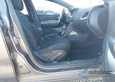 2015 Dodge Dart Sxt z USA, uszkodzony, nr VIN 1C3CDFBB7FD368832